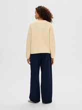 Afbeelding in Gallery-weergave laden, Selected Femme Selma Knit V-neck Birch
