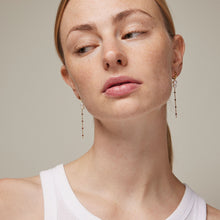 Afbeelding in Gallery-weergave laden, Enamel Copenhagen Lola Double Pearl Hoops Copper
