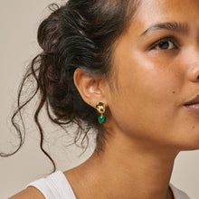 Afbeelding in Gallery-weergave laden, Enamel Copenhagen Aida Earrings Petrol Green Gold
