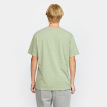 Afbeelding in Gallery-weergave laden, Revolution Loose T-shirt Light Green
