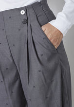 Afbeelding in Gallery-weergave laden, Co Couture Saga Pleat Pant Mid Grey
