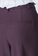 Afbeelding in Gallery-weergave laden, co&#39;couture Almira Pleat Pant Plum
