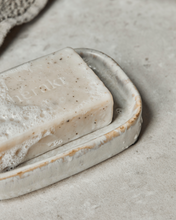 Afbeelding in Gallery-weergave laden, Meraki Soap Bar Sesame Scrub
