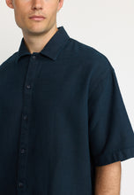 Afbeelding in Gallery-weergave laden, Revolution Oversize Shirt Short Sleeves Navy
