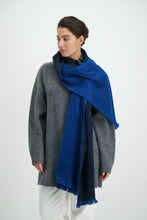 Afbeelding in Gallery-weergave laden, Alpaca Loca Scarf Double Royal Blue Cobalt
