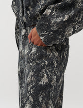 Afbeelding in Gallery-weergave laden, mbyM Lixana Pants Pythiana Washed Snake
