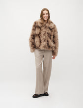 Afbeelding in Gallery-weergave laden, mbyM Corvia Fury Coat Brown Shadow
