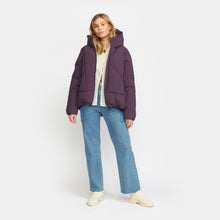 Afbeelding in Gallery-weergave laden, Selfhood Hooded Puffer Purple
