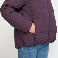 Afbeelding in Gallery-weergave laden, Selfhood Hooded Puffer Purple
