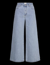 Afbeelding in Gallery-weergave laden, Abrand Jeans High Super Wide Jeans Light Vintage Blue Loretta
