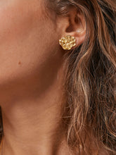 Afbeelding in Gallery-weergave laden, Enamel Copenhagen Windy Studs Gold
