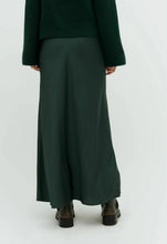 Afbeelding in Gallery-weergave laden, MbyM Maila Skirt Jungle Green
