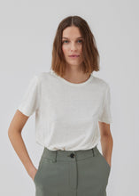 Afbeelding in Gallery-weergave laden, Modstrom Holt T-Shirt Soft White
