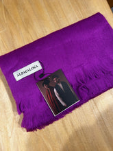 Afbeelding in Gallery-weergave laden, Alpaca Loca Scarf  Plum Purple

