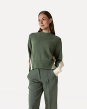 Afbeelding in Gallery-weergave laden, Another Label Emily Knitted Pull Dark Moss
