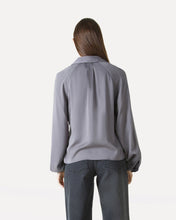 Afbeelding in Gallery-weergave laden, Another Label  Esilia Shirt Tornado
