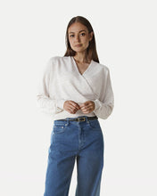 Afbeelding in Gallery-weergave laden, Another Label Len Knitted Pull Egg White Melange
