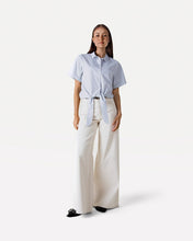Afbeelding in Gallery-weergave laden, Another Label Bois Cotton Shirt  White-Navy Stripes
