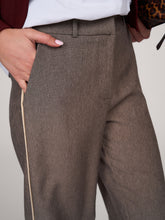 Afbeelding in Gallery-weergave laden, co&#39;Couture Nana Piping Pants Mink
