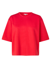 Afbeelding in Gallery-weergave laden, mbyM Emrys T-Shirt Hibiscus Red
