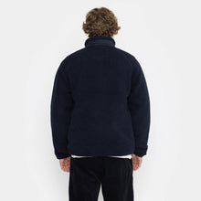 Afbeelding in Gallery-weergave laden, Revolution Raglan Pocket Fleece Navy
