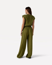 Afbeelding in Gallery-weergave laden, Another Label Jess Jumpsuit Mayfly Green

