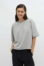 Afbeelding in Gallery-weergave laden, MbyM Emrys T-Shirt Light Grey Melange
