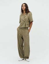 Afbeelding in Gallery-weergave laden, mbyM Pija Pant Dusty Green
