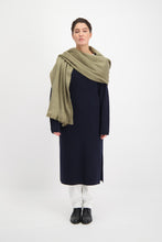 Afbeelding in Gallery-weergave laden, Alpaca Loca Scarf Cigar Brown
